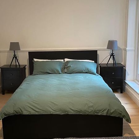 The Flat With The Heart Apartment London Bagian luar foto