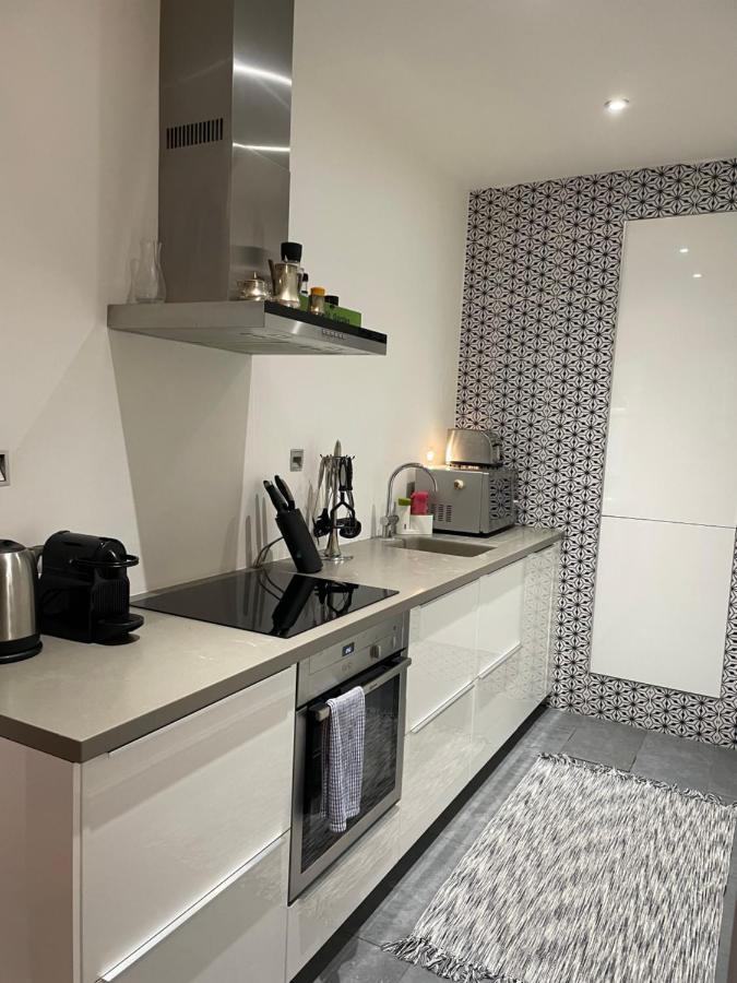 The Flat With The Heart Apartment London Bagian luar foto